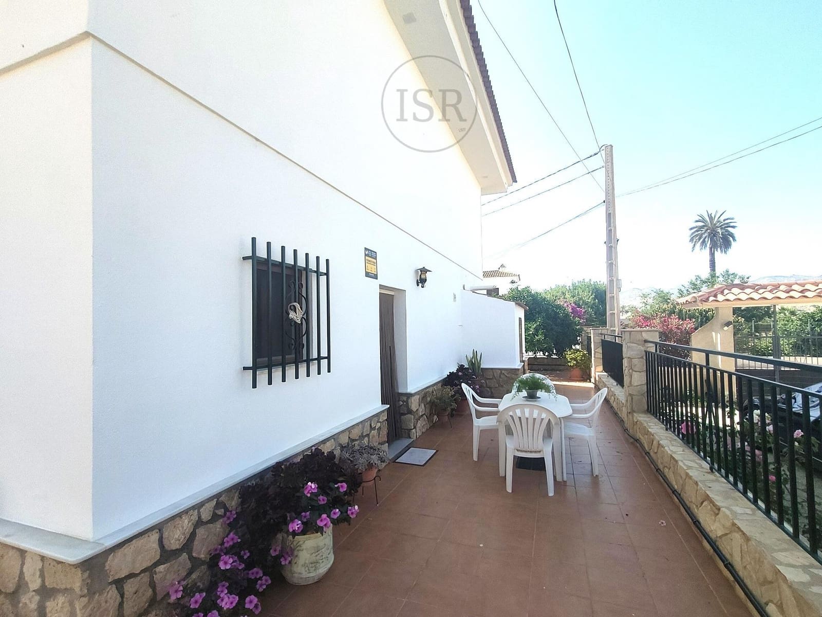 3 bedroom Villa for sale in Cuevas del Almanzora with garage - € 259,000 (Ref: 9936465)