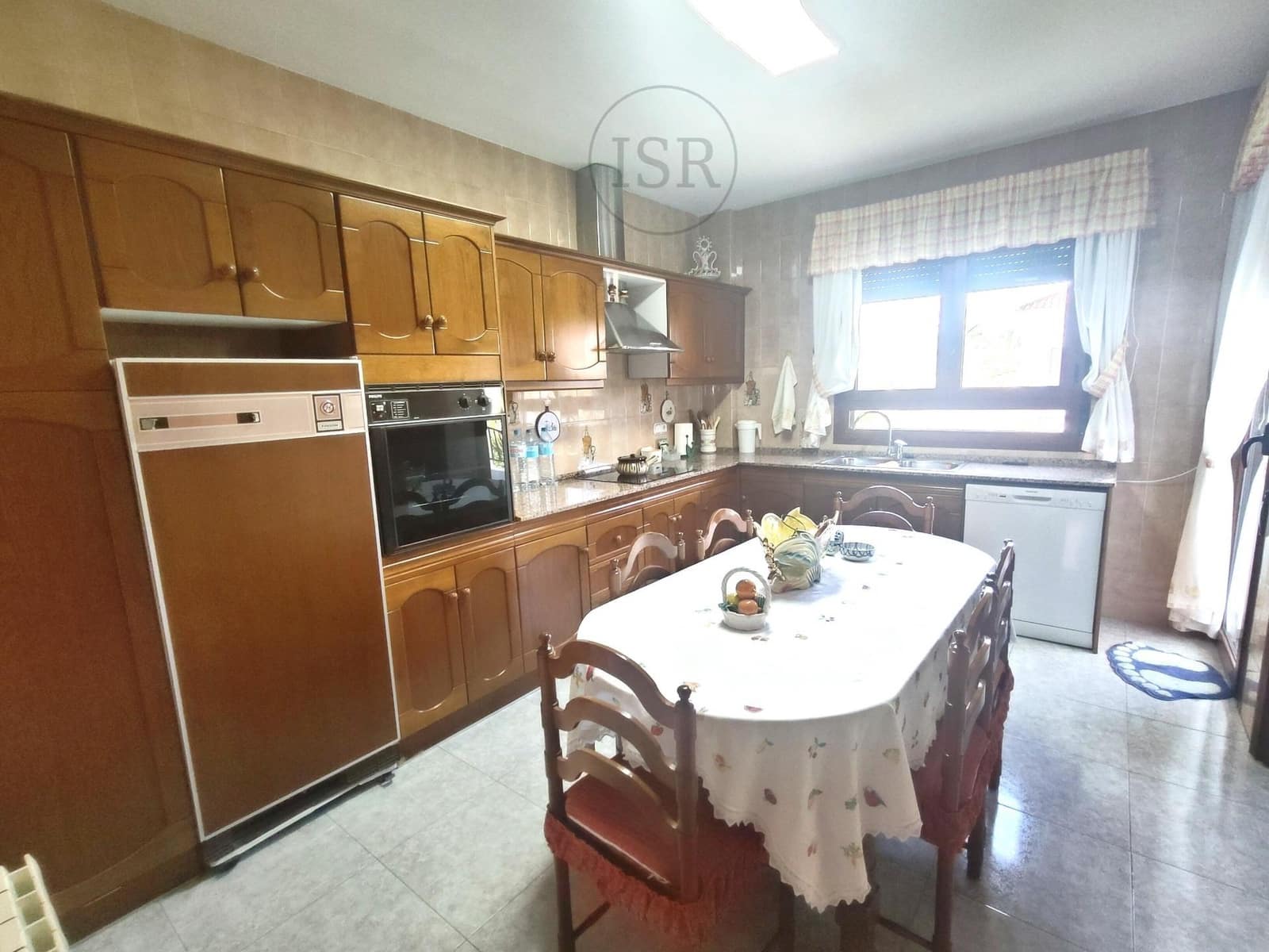 3 bedroom Villa for sale in Cuevas del Almanzora with garage - € 259,000 (Ref: 9936465)