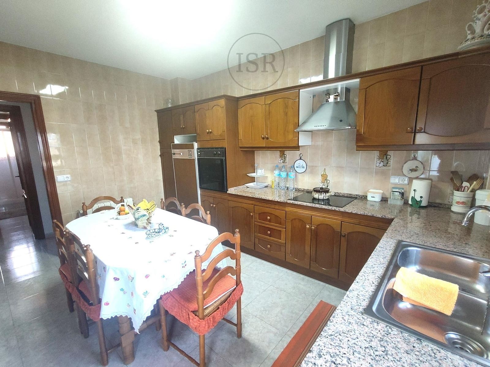 3 bedroom Villa for sale in Cuevas del Almanzora with garage - € 259,000 (Ref: 9936465)