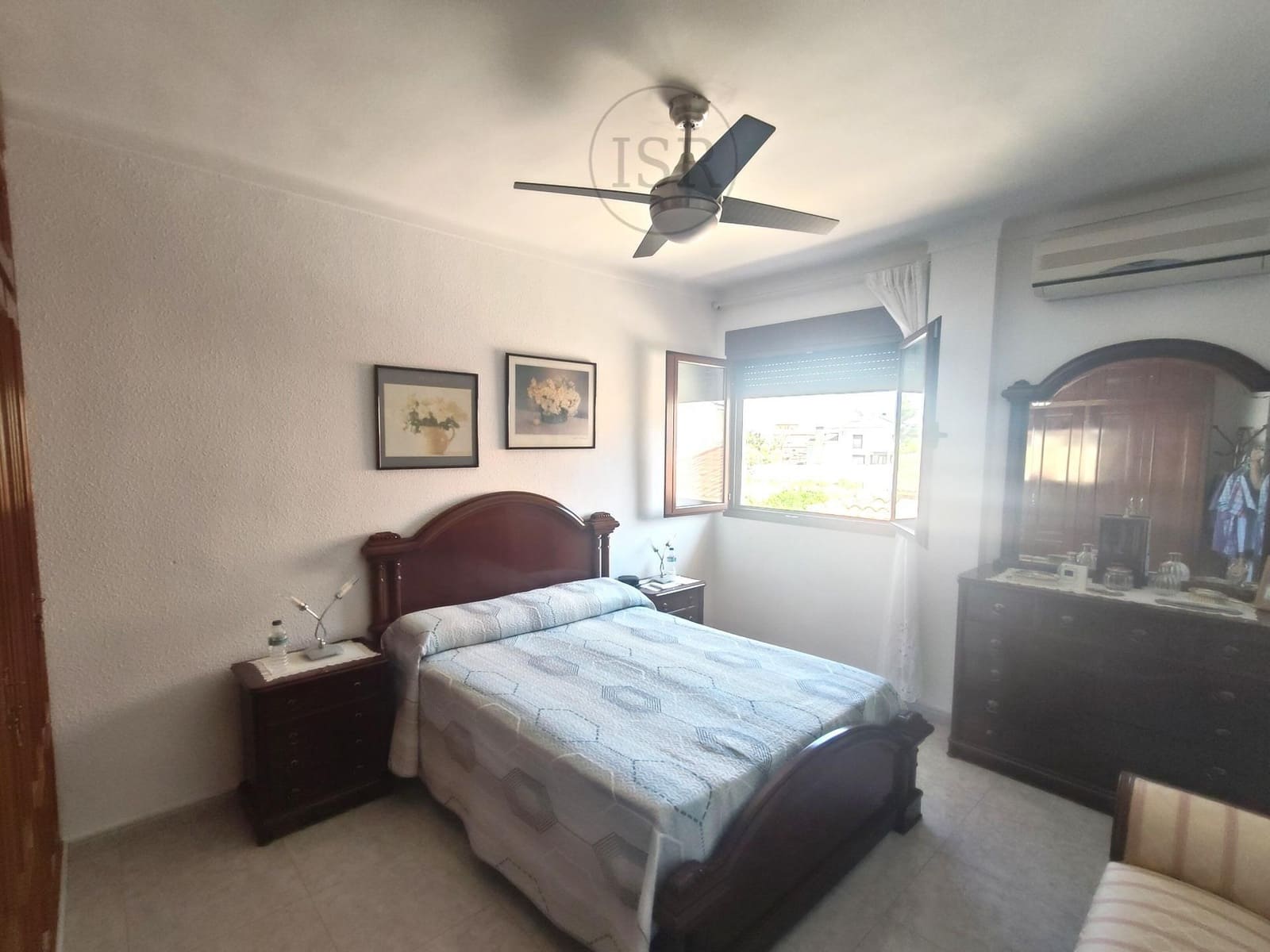 3 bedroom Villa for sale in Cuevas del Almanzora with garage - € 259,000 (Ref: 9936465)