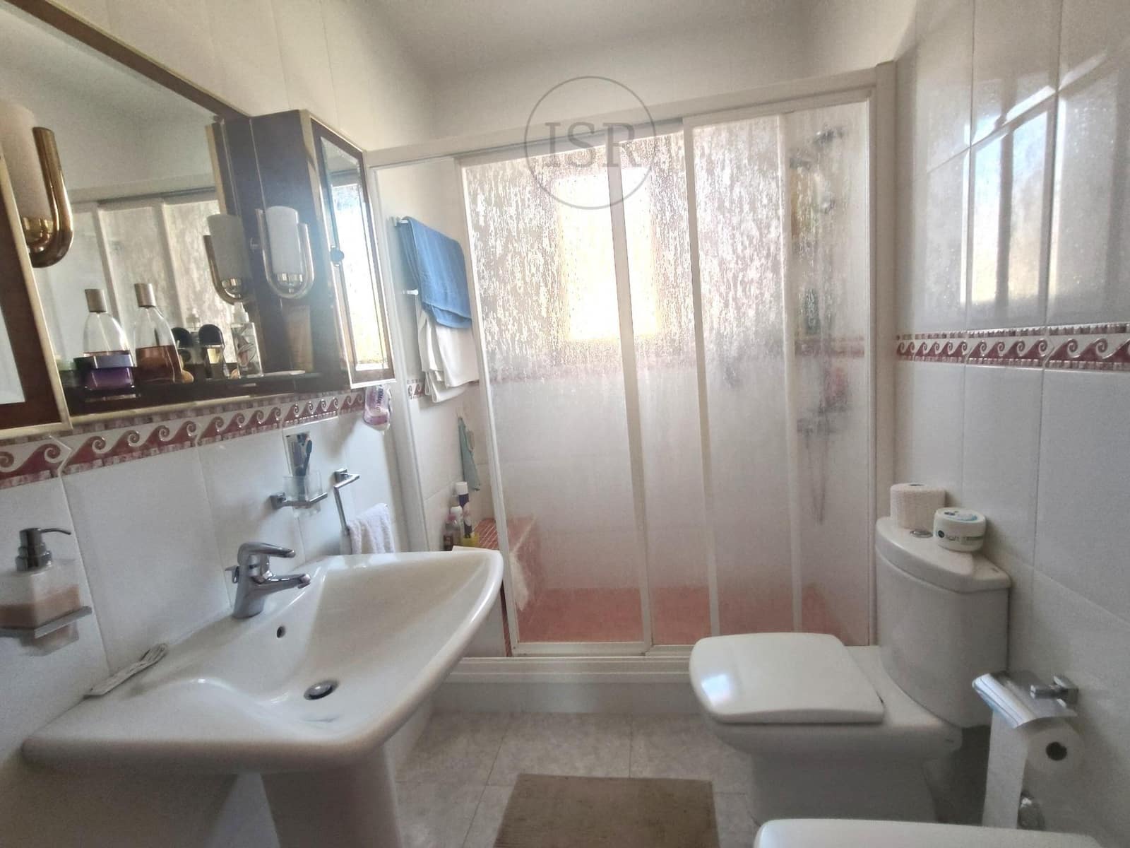3 bedroom Villa for sale in Cuevas del Almanzora with garage - € 259,000 (Ref: 9936465)