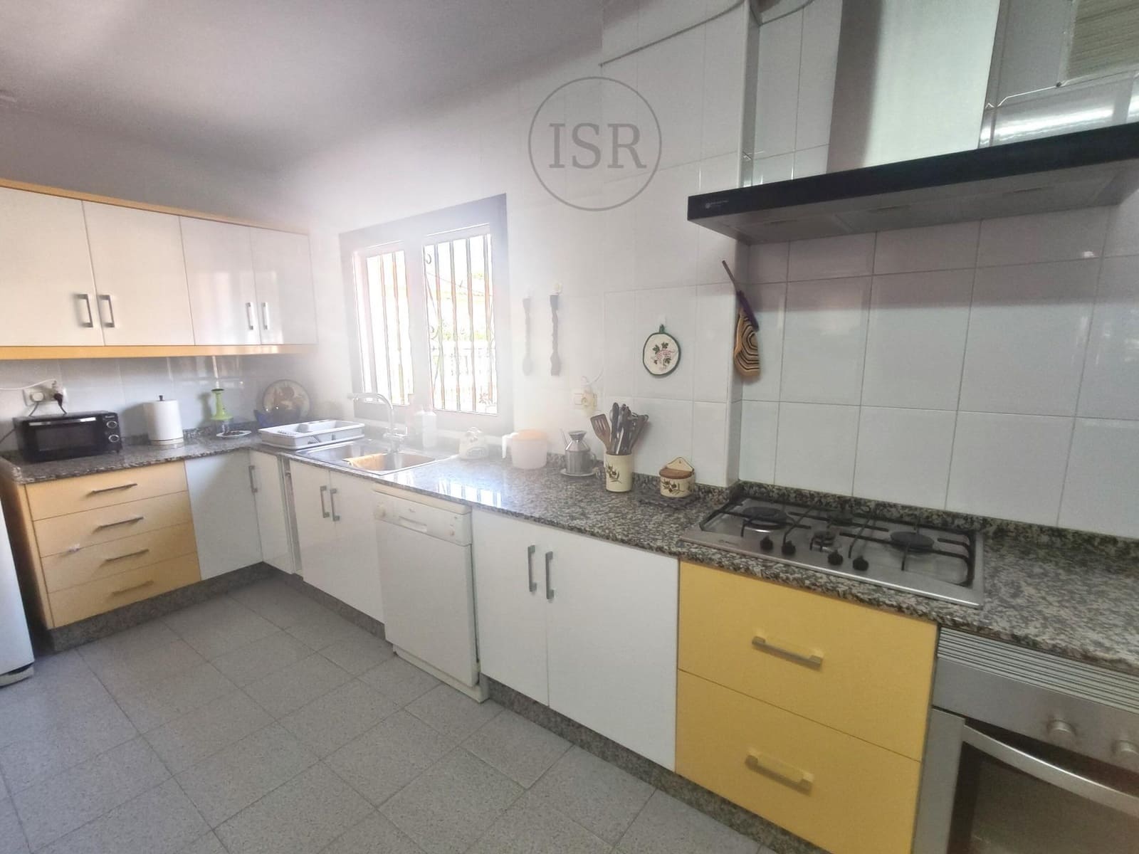 3 bedroom Villa for sale in Cuevas del Almanzora with garage - € 259,000 (Ref: 9936465)
