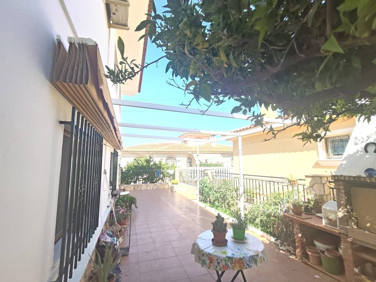 3 bedroom Villa for sale in Cuevas del Almanzora with garage - € 259,000 (Ref: 9936465)