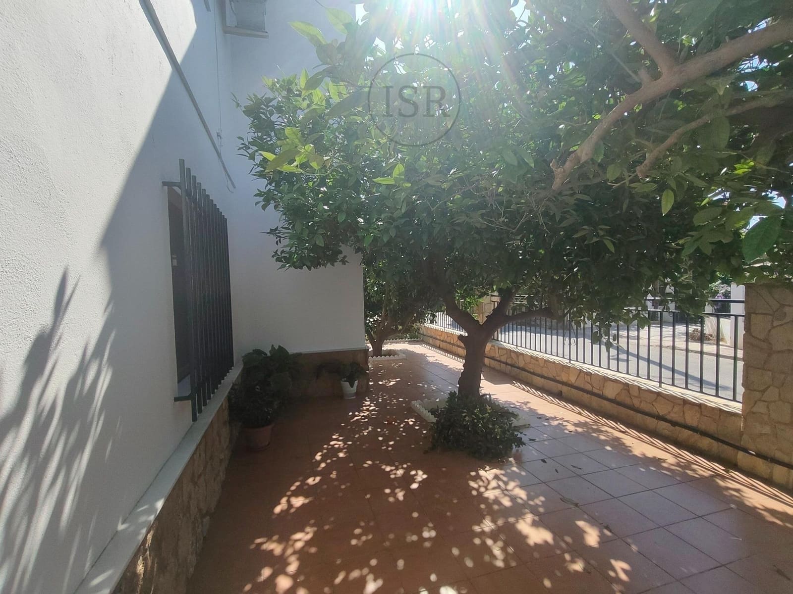 3 bedroom Villa for sale in Cuevas del Almanzora with garage - € 259,000 (Ref: 9936465)