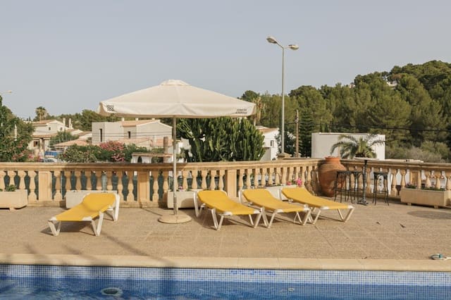 4 soveværelse Villa til salg i Calvià med swimmingpool garage - € 970.000 (Ref: 8436979)