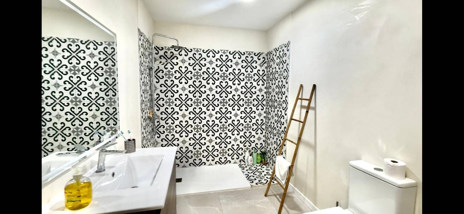 2 slaapkamer Commercieel te koop in Magalluf - € 199.000 (Ref: 9100802)