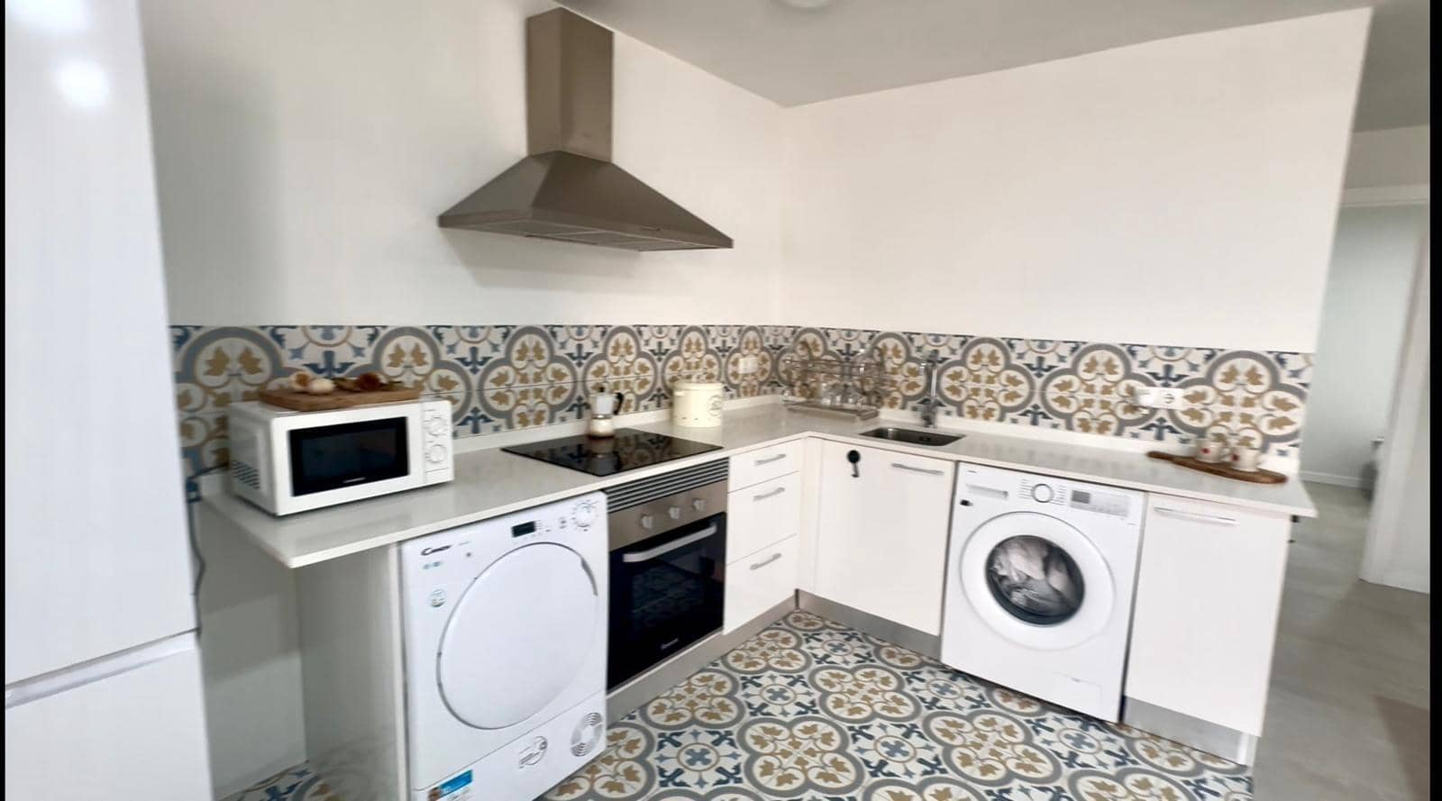 2 slaapkamer Commercieel te koop in Magalluf - € 199.000 (Ref: 9100802)