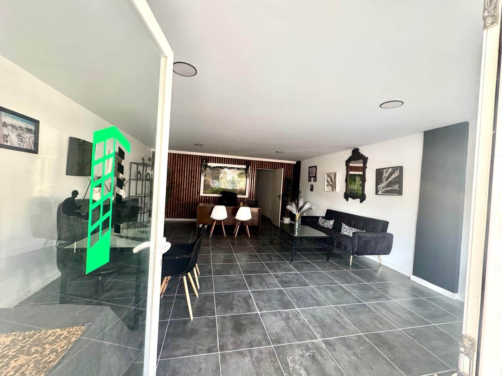 2 slaapkamer Commercieel te koop in Magalluf - € 199.000 (Ref: 9100802)