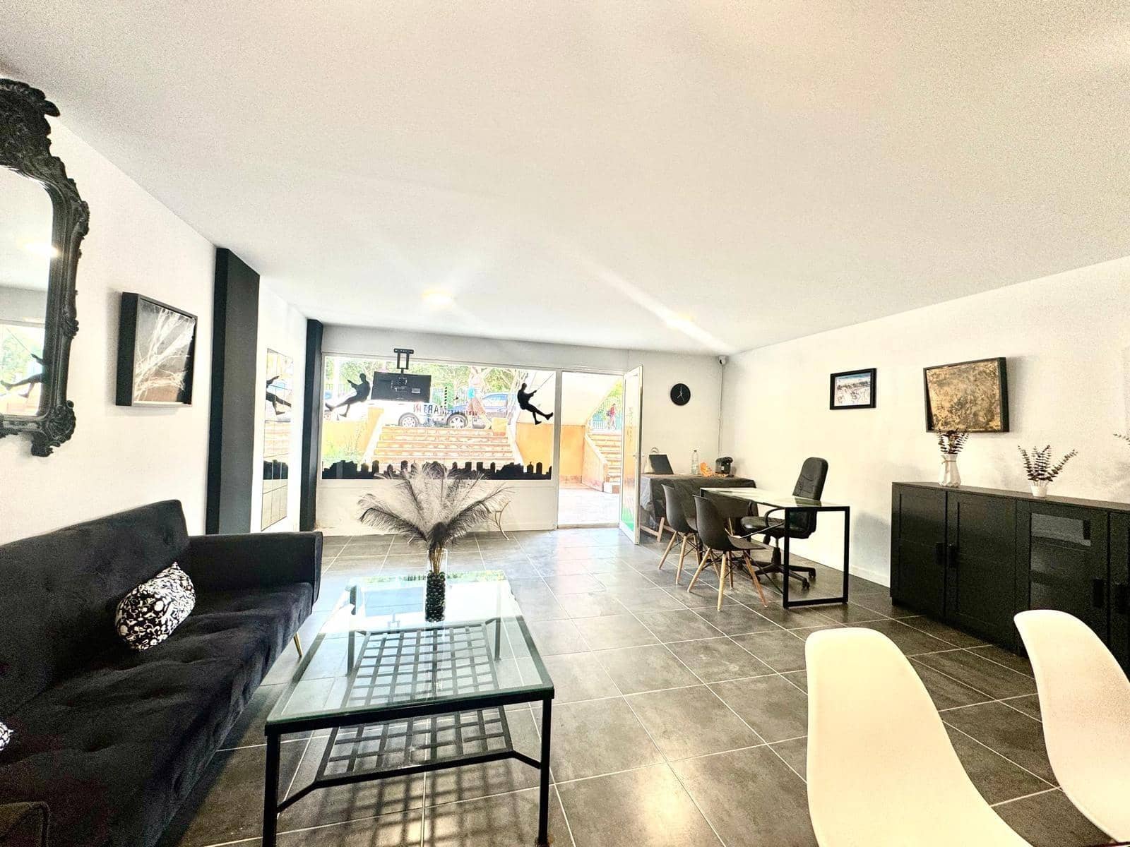 2 slaapkamer Commercieel te koop in Magalluf - € 199.000 (Ref: 9100802)