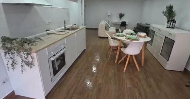 Local Commercial à louer à Magalluf, Calvià - 900 € (Ref: 9362678)