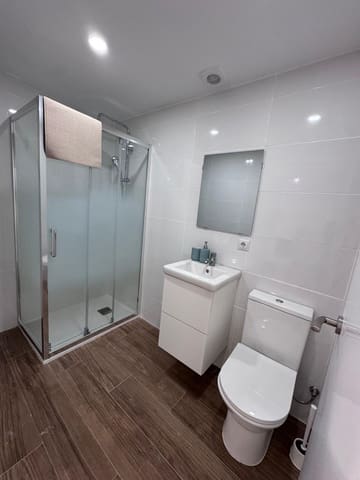 Local Commercial à louer à Magalluf, Calvià - 900 € (Ref: 9362678)