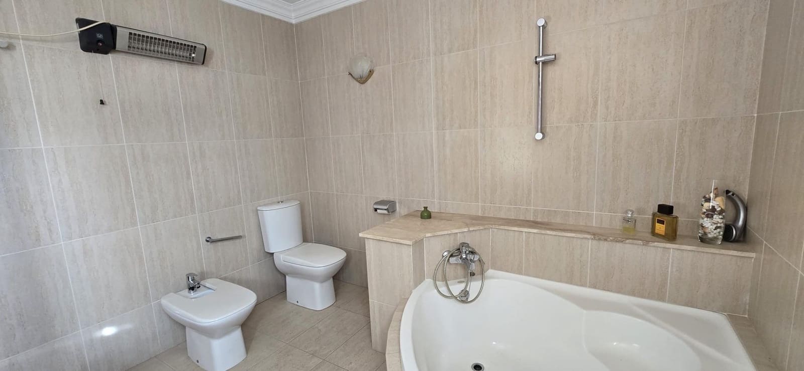 4 soveværelse Villa til salg i Bunyola med swimmingpool garage - € 900.000 (Ref: 9443342)