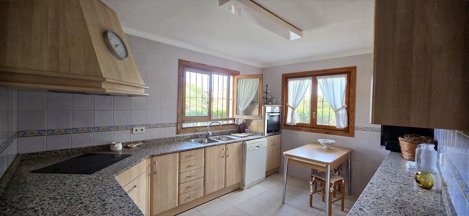 4 soveværelse Villa til salg i Bunyola med swimmingpool garage - € 900.000 (Ref: 9443342)