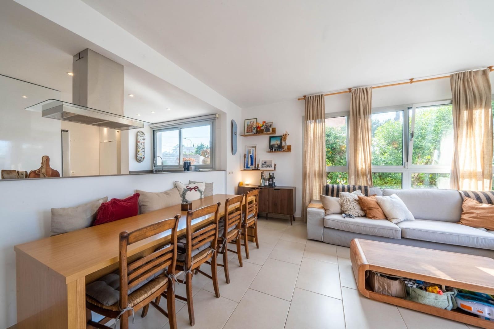 3 slaapkamer Strandappartement te koop in Can Pastilla met zwembad garage - € 695.000 (Ref: 9533824)