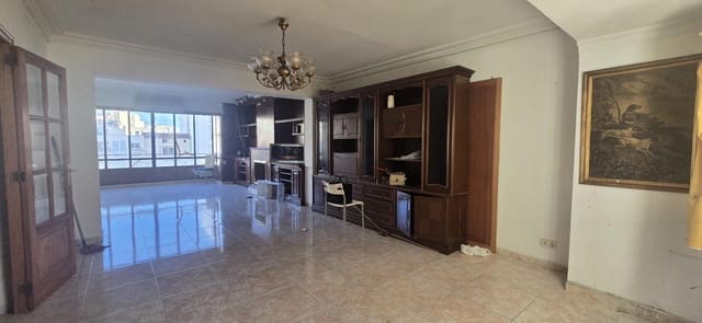 Piso de 5 habitaciones en Centro, Palma de Mallorca en venta - 490.000 € (Ref: 9619343)