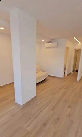 Comercial para venda em Magalluf, Calvià - 400 000 € (Ref: 9625762)