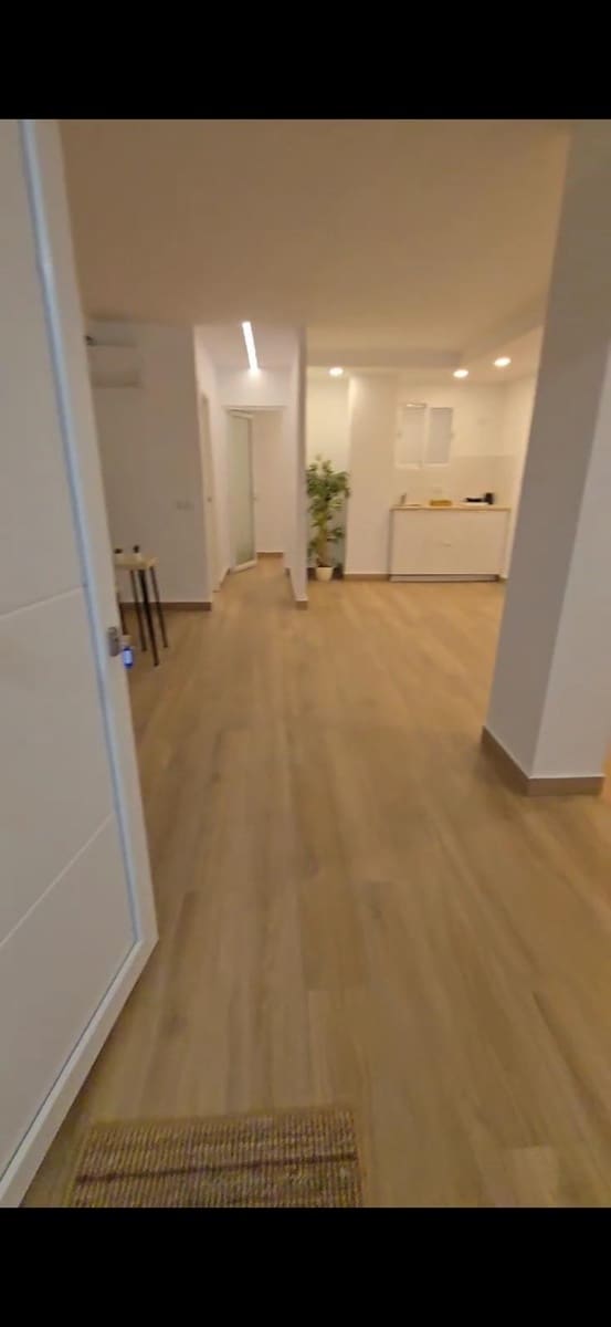 Kommersiell til salgs i Magalluf - € 220 000 (Ref: 9630078)