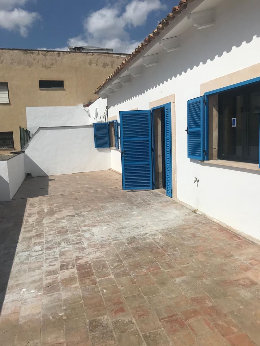 3 bedroom Flat for sale in Palma de Mallorca - € 590,000 (Ref: 9695420)