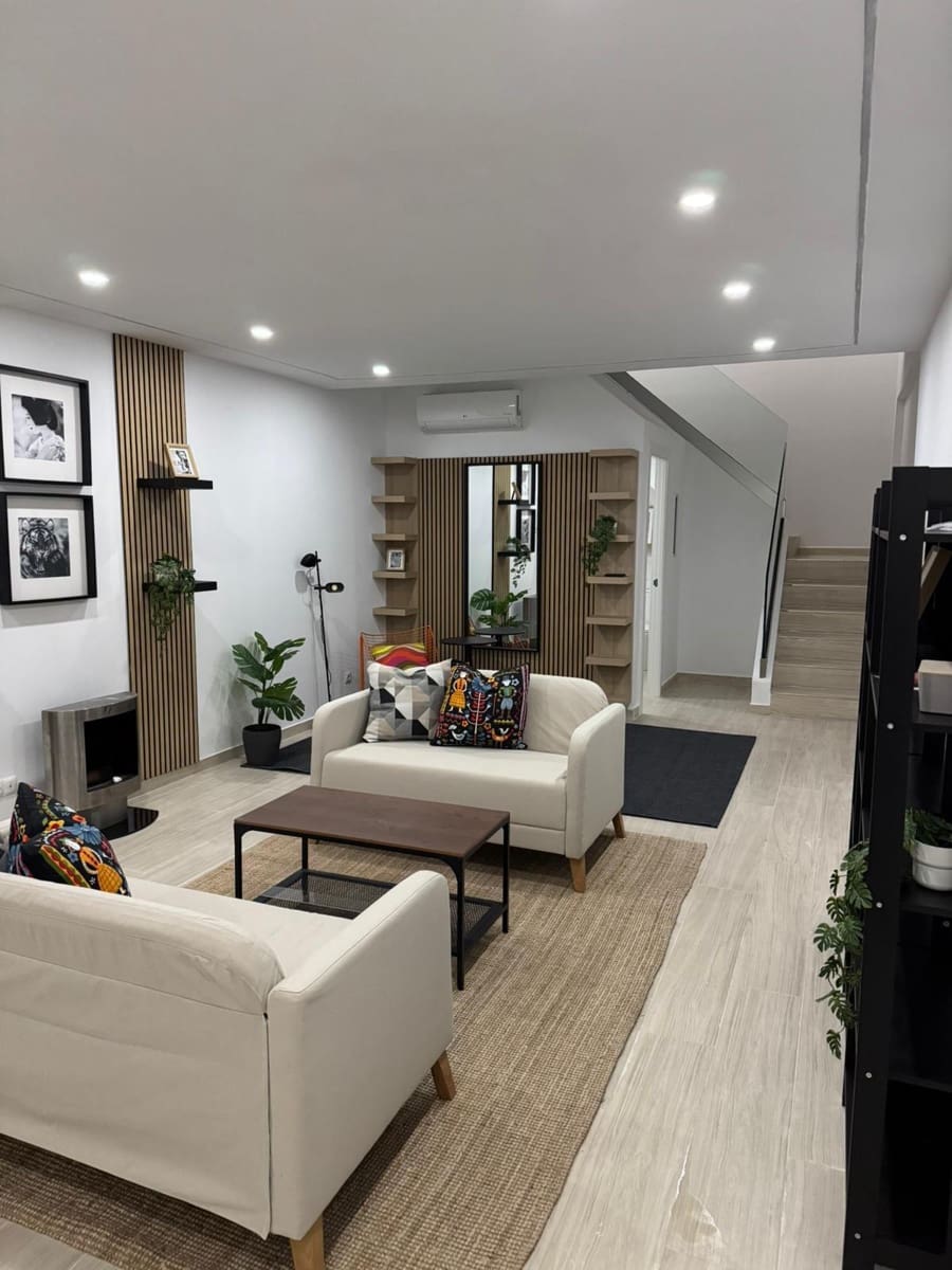 Erhverv til salg i Magalluf - € 189.000 (Ref: 9730261)