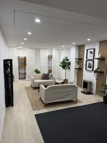 Erhverv til salg i Magalluf, Calvià - € 189.000 (Ref: 9730261)