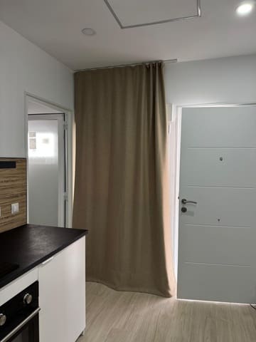 Erhverv til salg i Magalluf, Calvià - € 189.000 (Ref: 9730261)