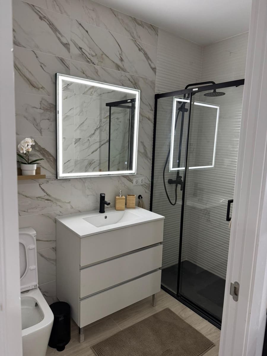 Erhverv til salg i Magalluf - € 189.000 (Ref: 9730261)