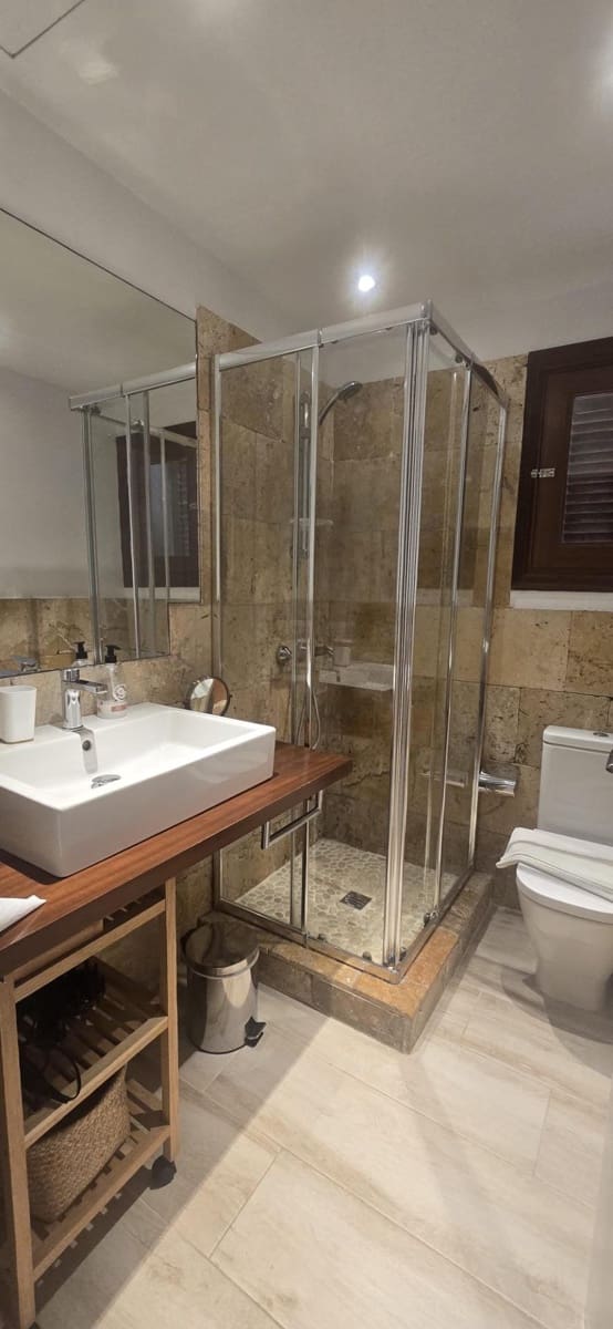4 bedroom Villa for sale in Can Pastilla with garage - € 1,390,000 (Ref: 9851843)