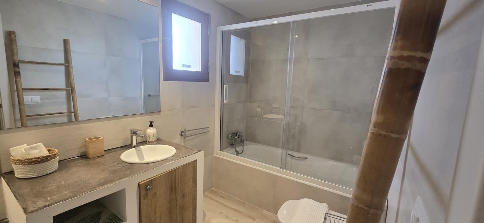 4 bedroom Villa for sale in Can Pastilla with garage - € 1,390,000 (Ref: 9851843)