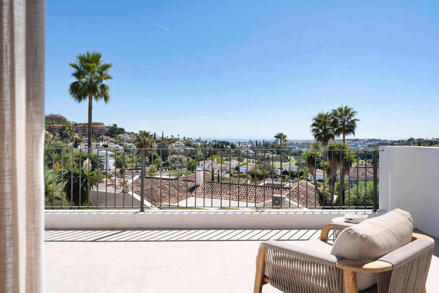 5 bedroom Villa for sale in Marbella with pool garage - € 4,395,000 (Ref: 10023366)