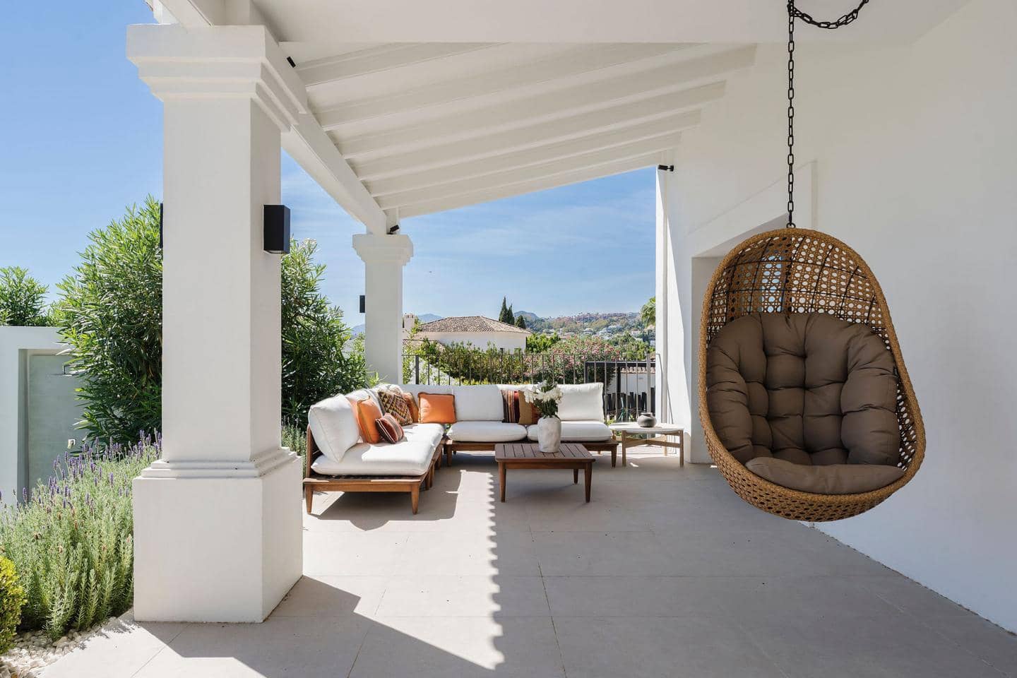5 bedroom Villa for sale in Marbella with pool garage - € 4,395,000 (Ref: 10023366)