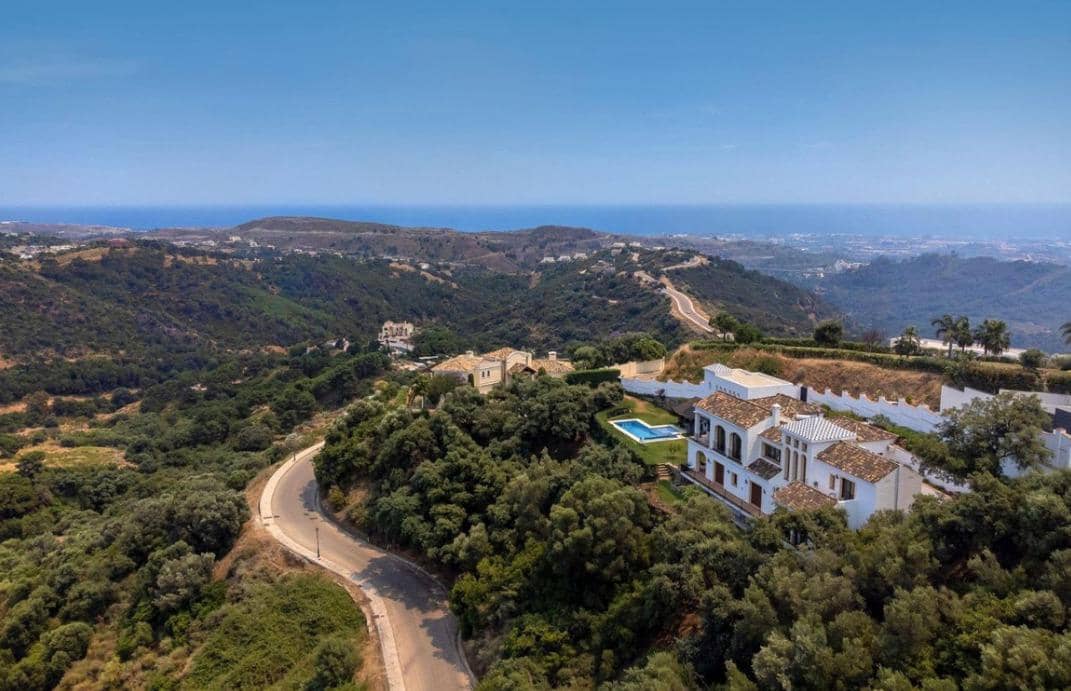 4 Zimmer Villa zu verkaufen in Benahavis mit Pool Garage - 2.095.000 € (Ref: 10023367)