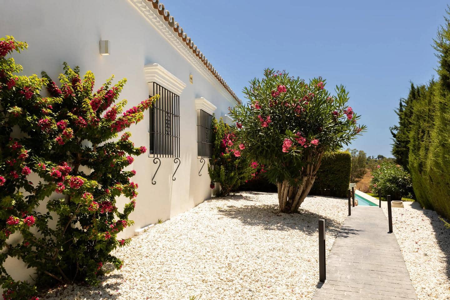 4 Zimmer Villa zu verkaufen in Benahavis mit Pool Garage - 2.095.000 € (Ref: 10023367)