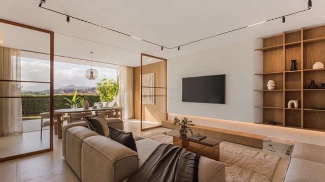 4 quarto Moradia para venda em La Dama de Noche - La Alzambra, Marbella com garagem - 1 495 000 € (Ref: 10024912)