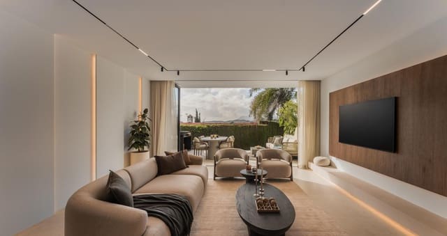 3 slaapkamer Villa te koop in Las Brisas, Marbella met zwembad garage - € 1.450.000 (Ref: 10024913)