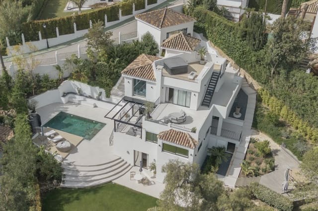 5 bedroom Villa for sale in Los Naranjos, Marbella - € 3,250,000 (Ref: 10024916)