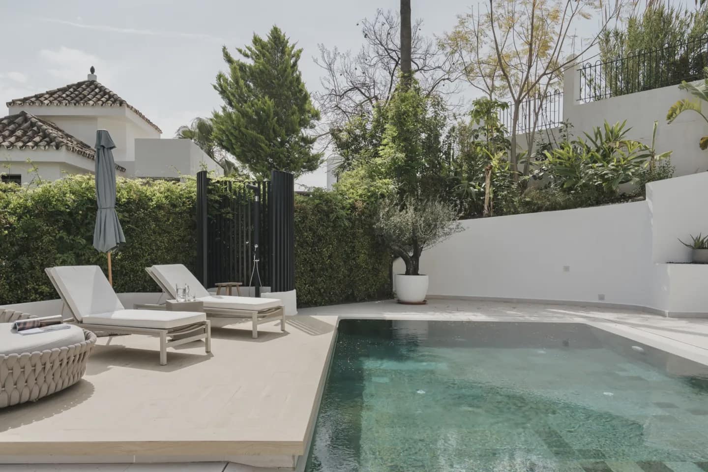 5 bedroom Villa for sale in Marbella - € 3,250,000 (Ref: 10024916)