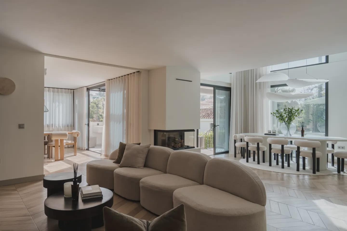 5 bedroom Villa for sale in Marbella - € 3,250,000 (Ref: 10024916)