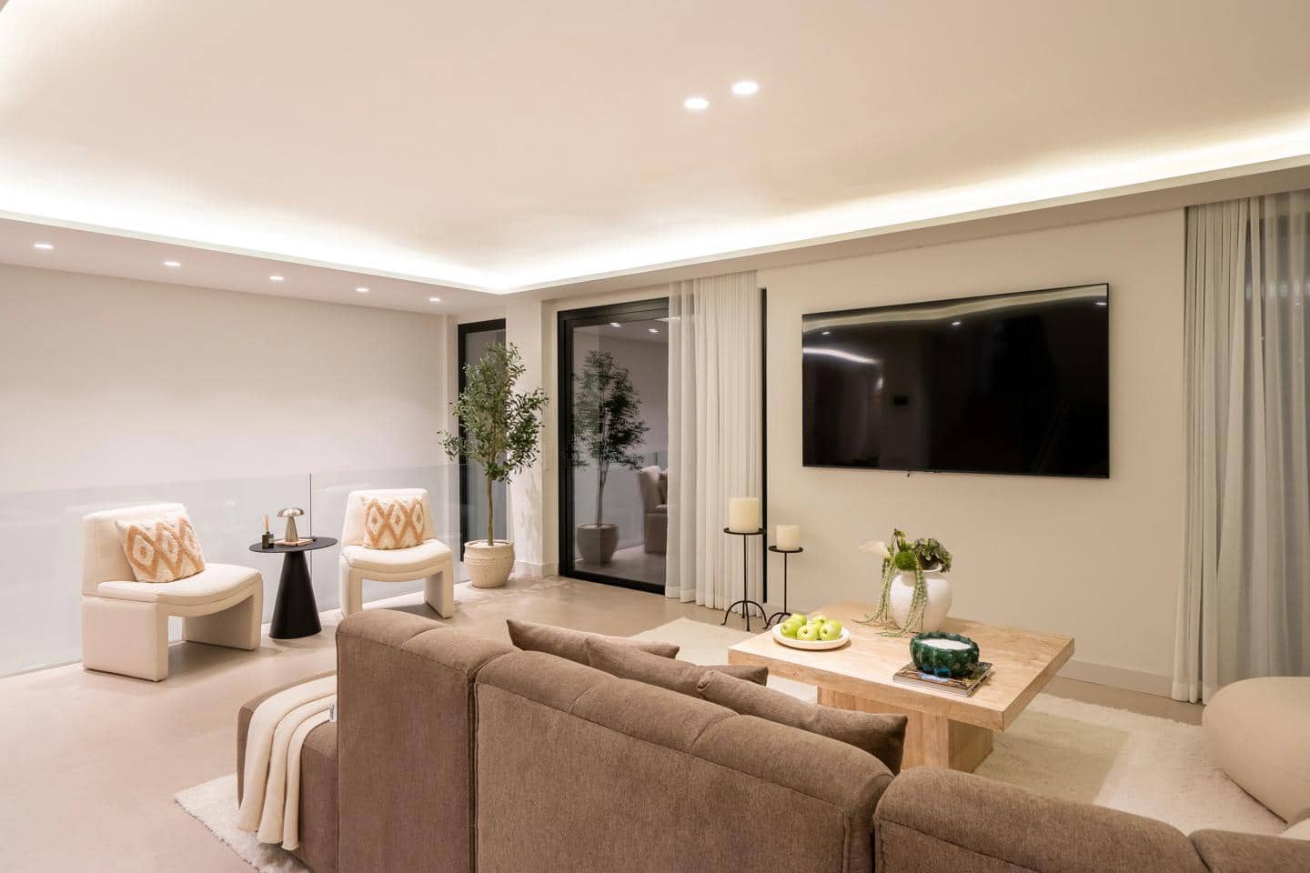 6 Zimmer Villa zu verkaufen in Marbella mit Pool Garage - 2.495.000 € (Ref: 10024917)