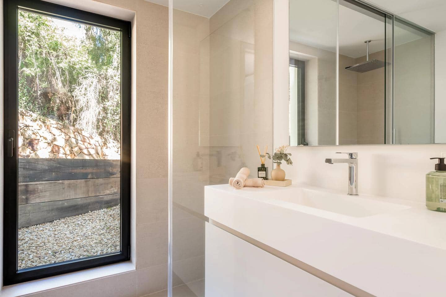 6 Zimmer Villa zu verkaufen in Marbella mit Pool Garage - 2.495.000 € (Ref: 10024917)