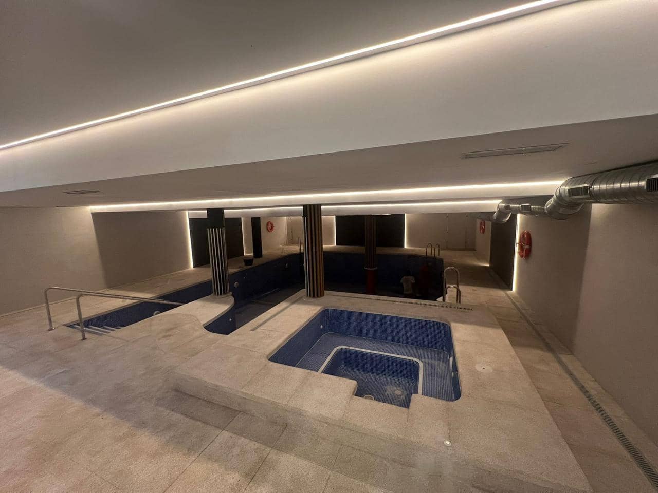 3 sypialnia Willa na sprzedaż w Estepona z basenem garażem - 470 250 € (Ref: 10073423)