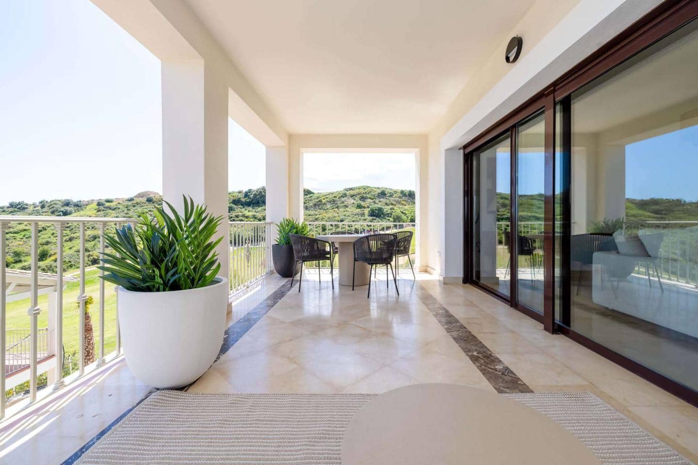 3 sypialnia Willa na sprzedaż w Estepona z basenem garażem - 470 250 € (Ref: 10073423)
