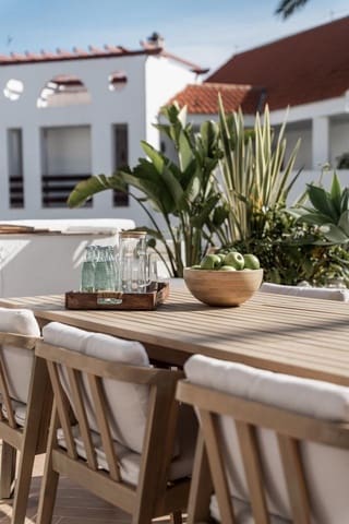 3 soveværelse Lejlighed til salg i Las Brisas, Marbella med garage - € 835.000 (Ref: 10082027)
