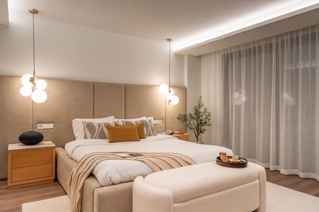 6 slaapkamer Villa te koop in Los Naranjos, Marbella met garage - € 2.495.000 (Ref: 10082031)
