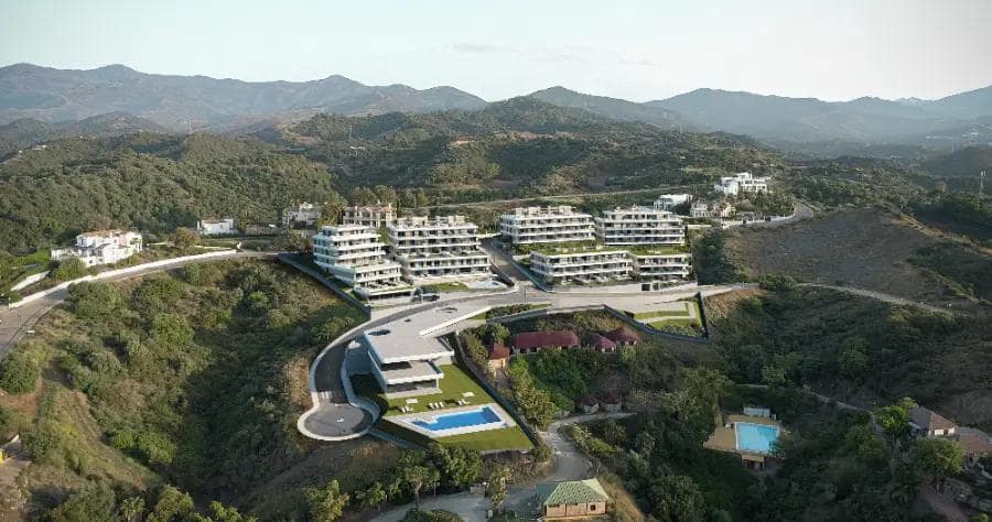 Piso de 2 habitaciones en Estepona en venta con piscina garaje - 990.000 € (Ref: 10090904)