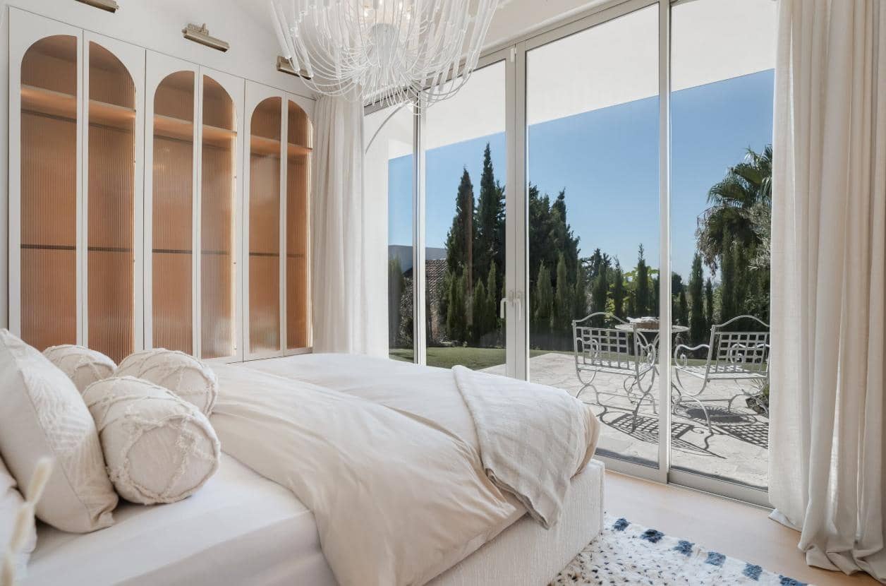 4 makuuhuone Huvila myytävänä paikassa Marbella mukana uima-altaan 
autotalli - 3 495 000 € (Ref: 10099431)
