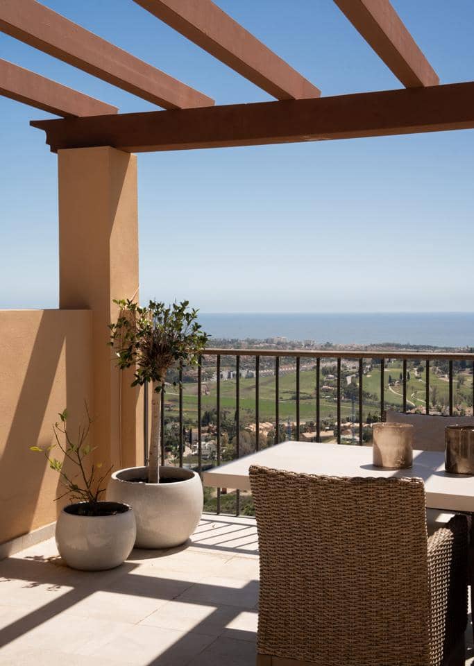 Piso de 2 habitaciones en Benahavís en venta con garaje - 645.000 € (Ref: 8697506)