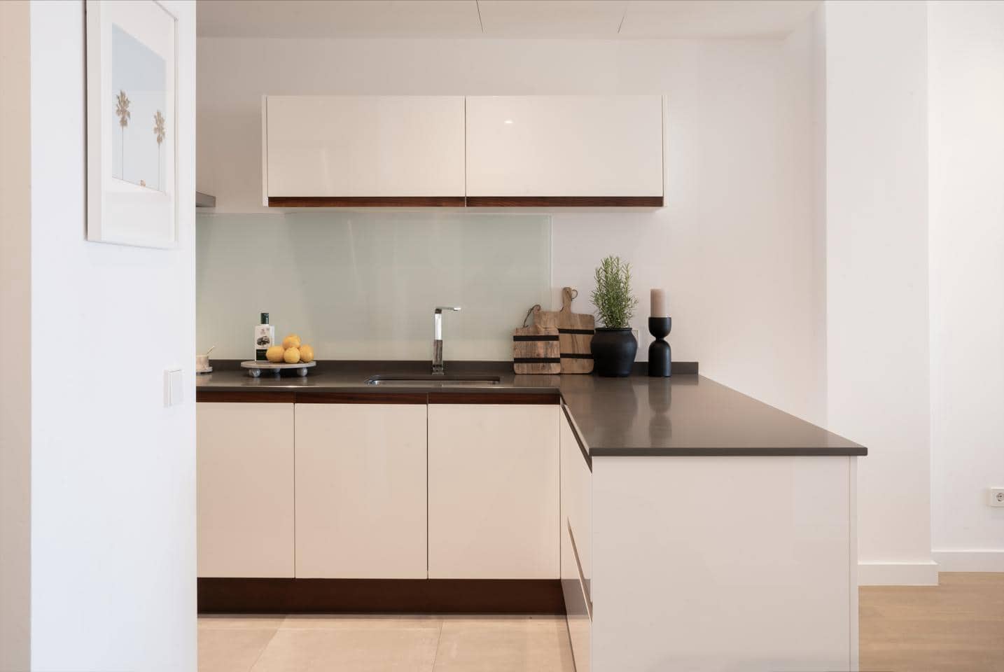 Piso de 2 habitaciones en Benahavís en venta con garaje - 645.000 € (Ref: 8697506)