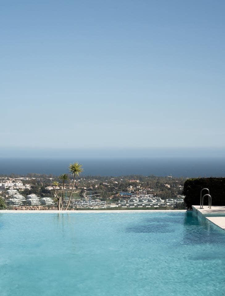 Piso de 2 habitaciones en Benahavís en venta con garaje - 645.000 € (Ref: 8697506)