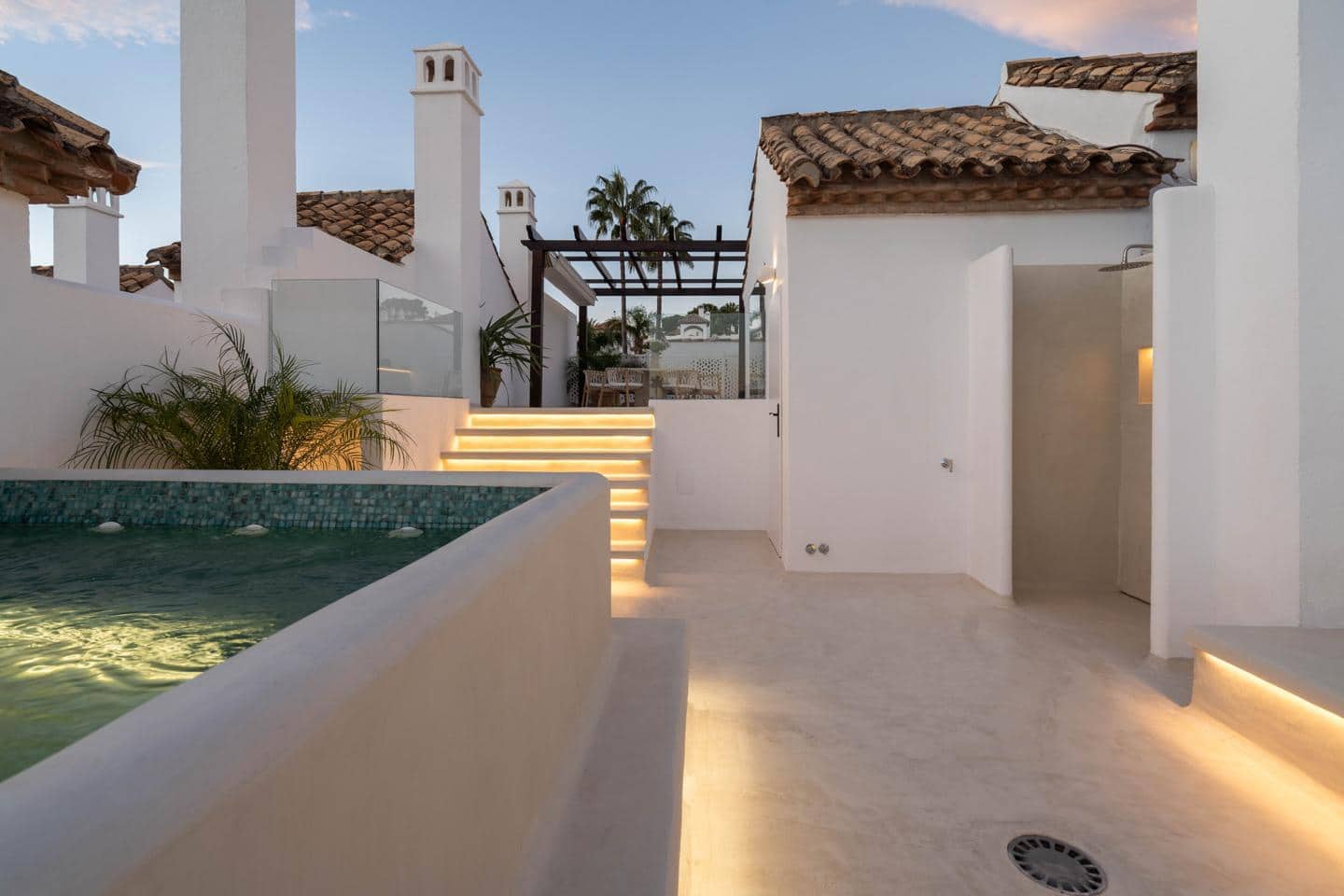 3 sypialnia Willa na sprzedaż w Marbella z basenem garażem - 1 750 000 € (Ref: 8697517)