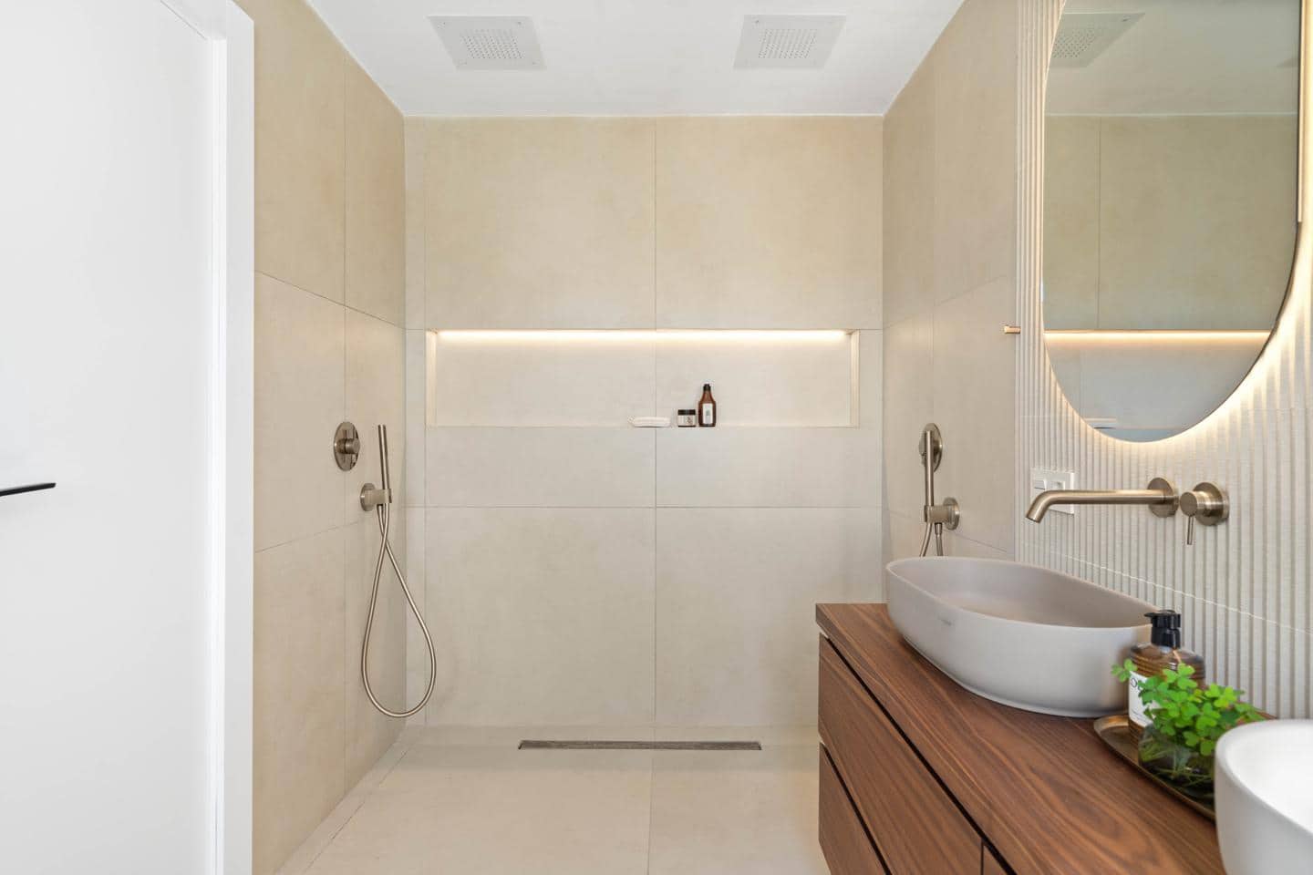 3 sypialnia Willa na sprzedaż w Marbella z basenem garażem - 1 750 000 € (Ref: 8697517)